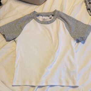 Aritzia TNA T shirt